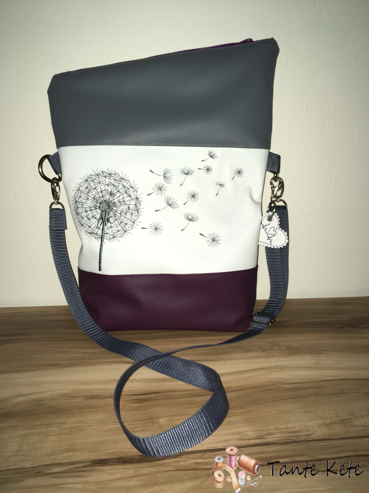 Umhängetasche "FoldOver" mit Stickerei Pusteblume